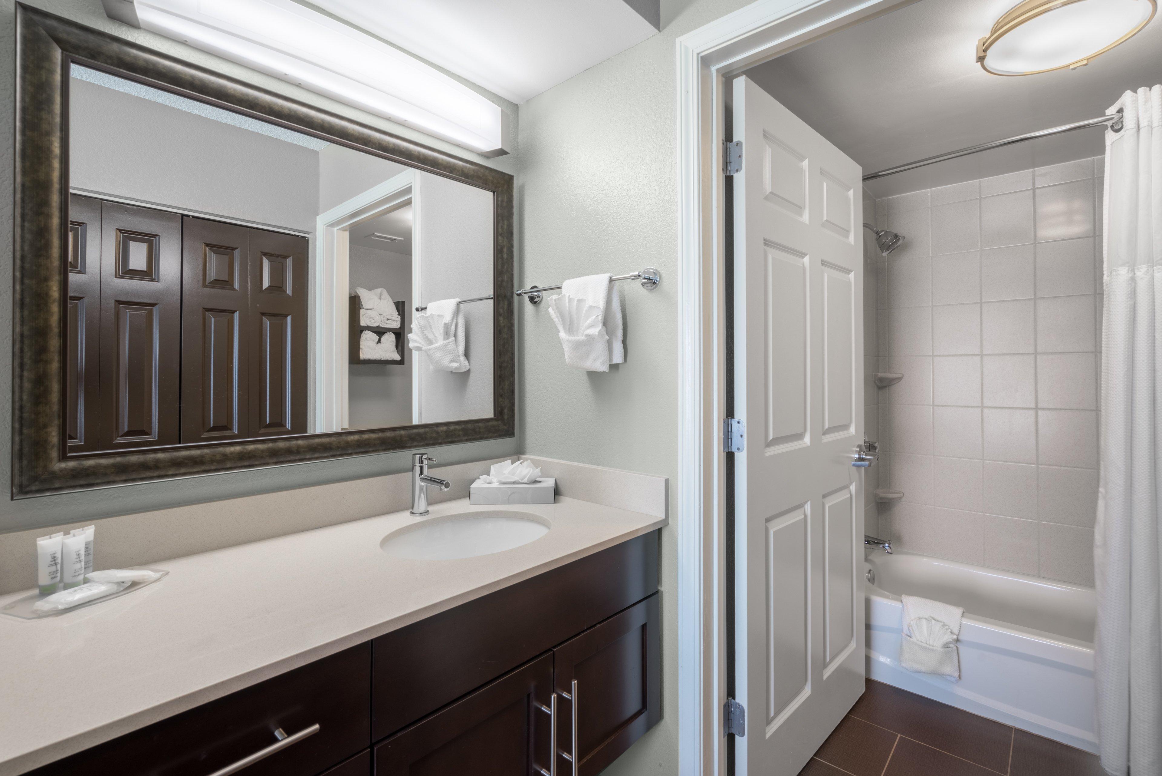 Staybridge Suites Wilmington-Newark By Ihg Buitenkant foto