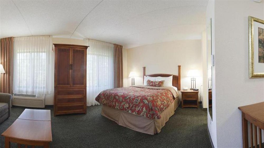 Staybridge Suites Wilmington-Newark By Ihg Buitenkant foto